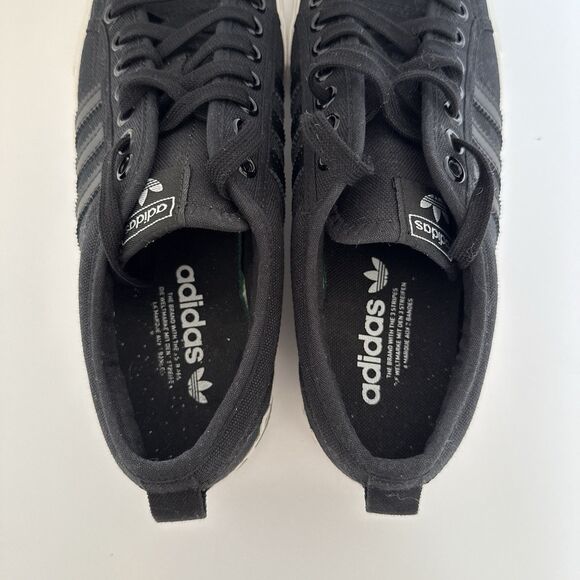 Athletic_Shoes
